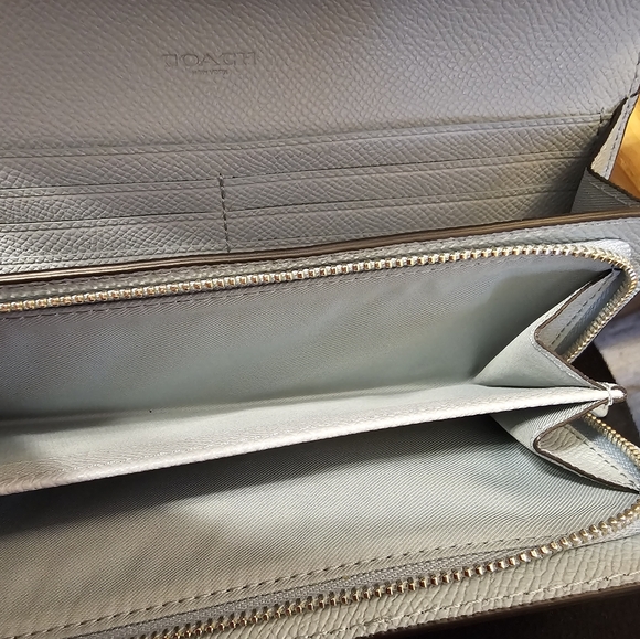 Coach Long Wallet - Picture 10 of 14